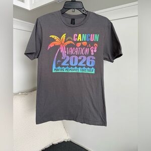 Gray Cancun Vacation 2026 T-Shirt size Small